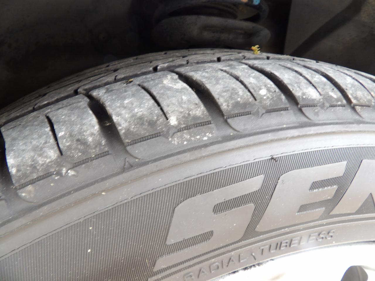 Volkswagen Beetle Coupe 2dr DSG 2.0L TDI 2013