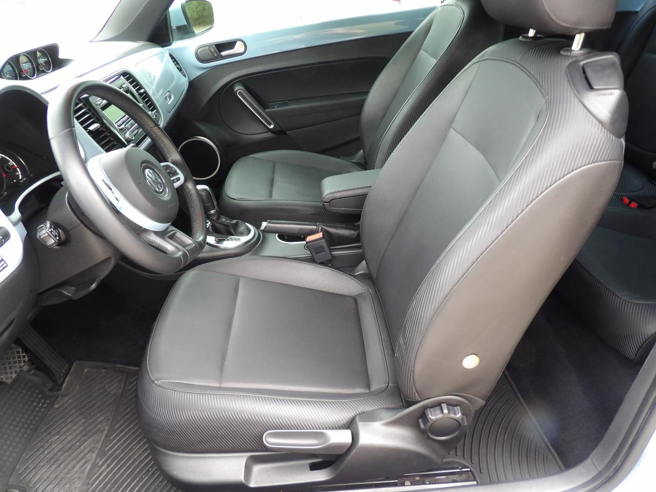 Volkswagen Beetle Coupe 2dr DSG 2.0L TDI 2013