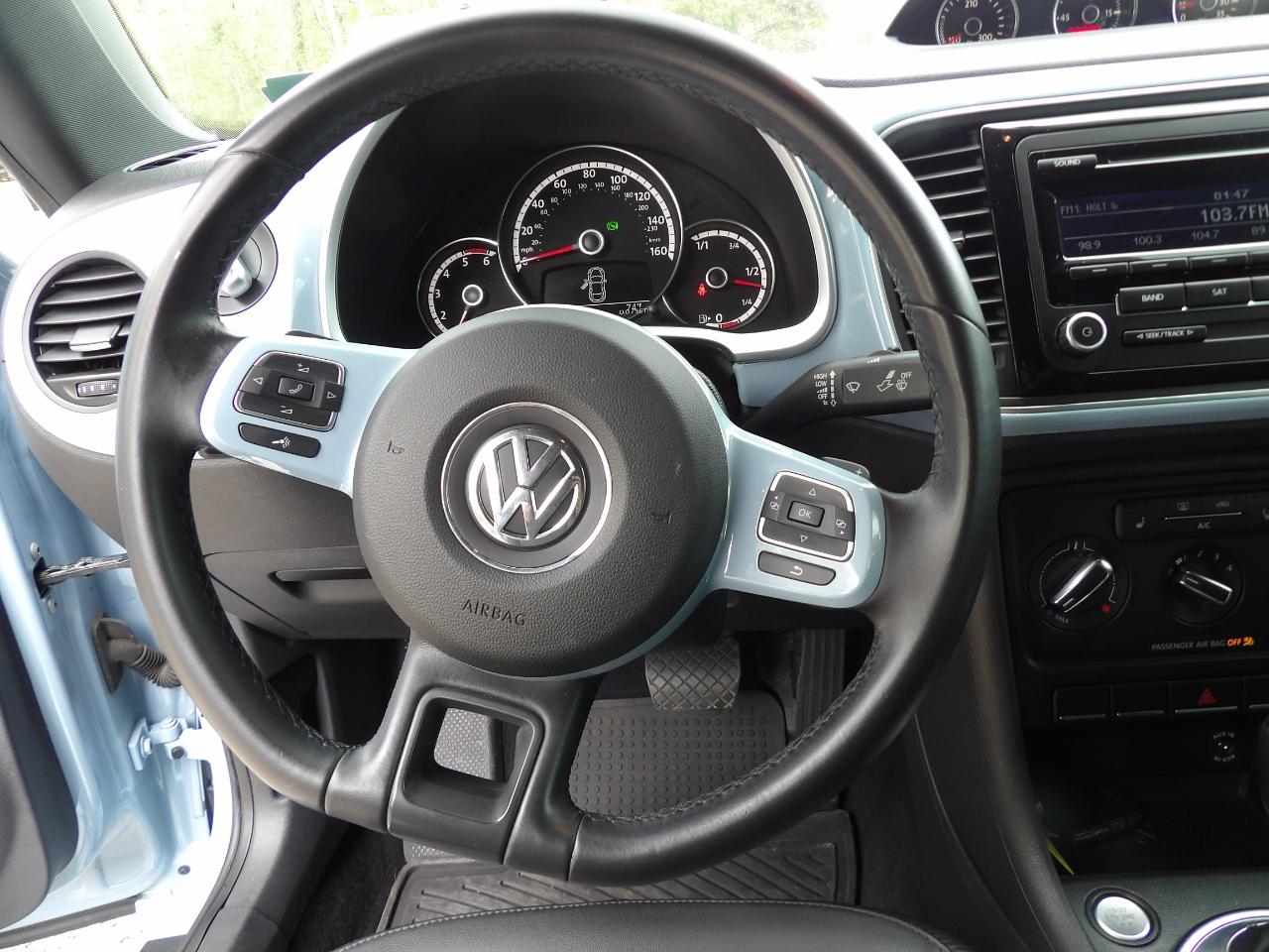 Volkswagen Beetle Coupe 2dr DSG 2.0L TDI 2013