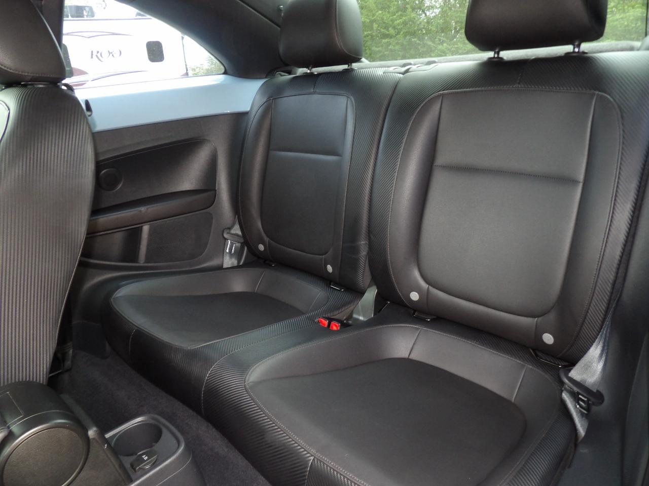 Volkswagen Beetle Coupe 2dr DSG 2.0L TDI 2013