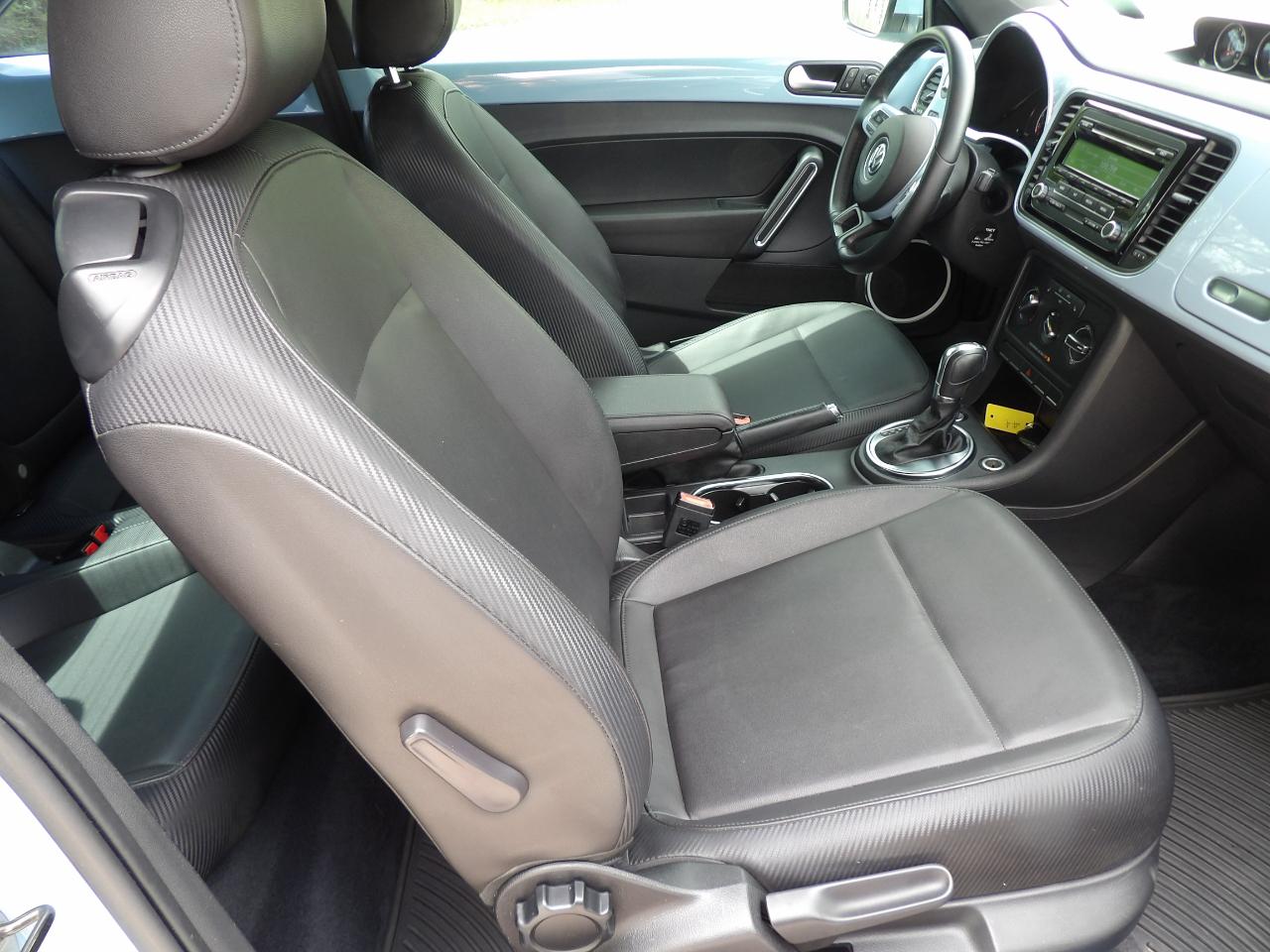 Volkswagen Beetle Coupe 2dr DSG 2.0L TDI 2013