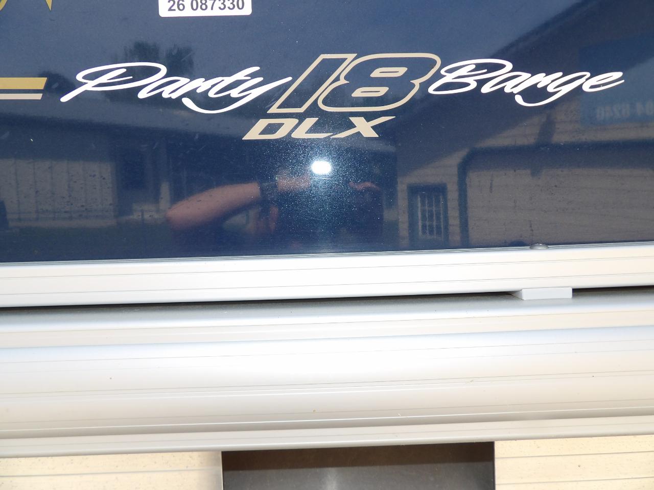 Sun Tracker Bass Buggy 18DLX  2020