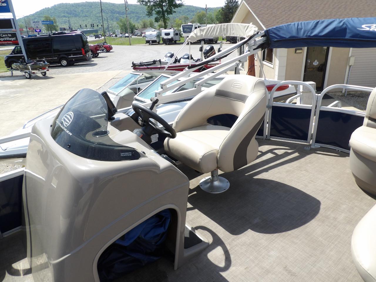 Sun Tracker Bass Buggy 18DLX  2020