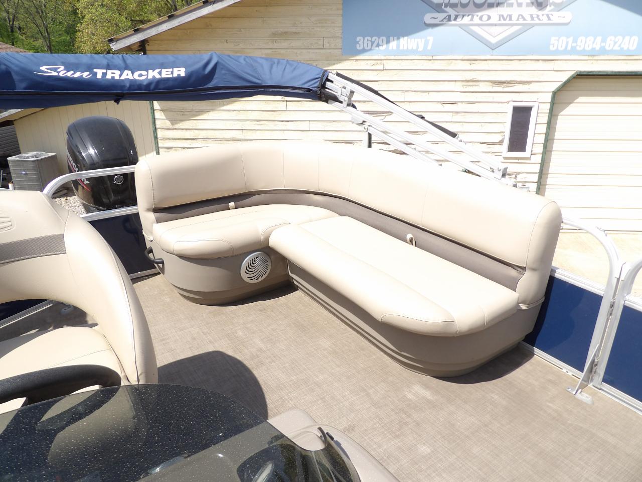 Sun Tracker Bass Buggy 18DLX  2020