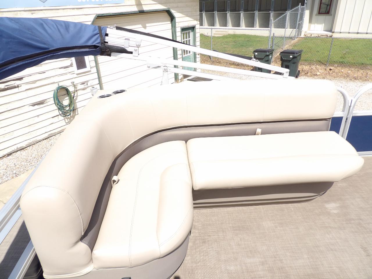 Sun Tracker Bass Buggy 18DLX  2020