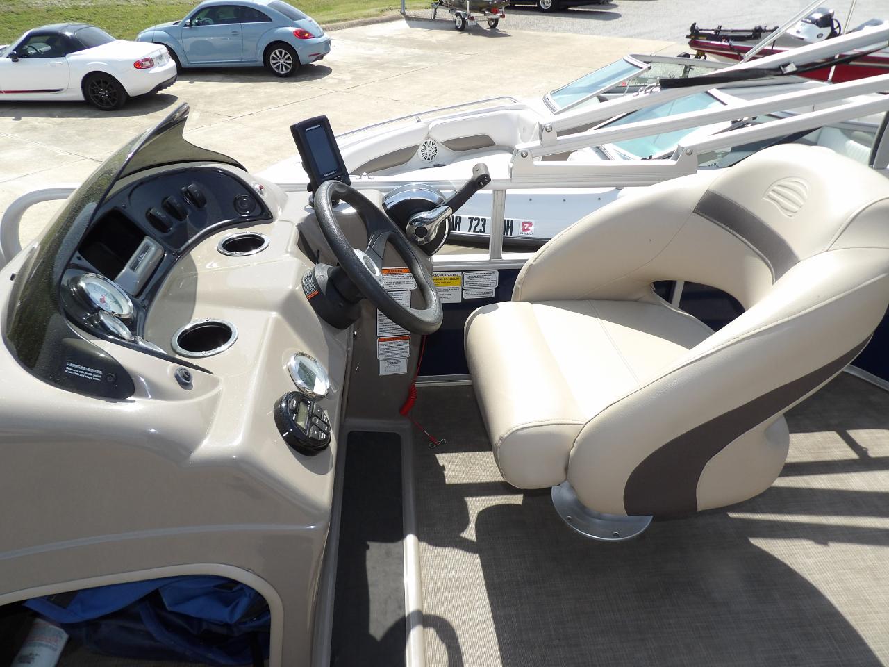 Sun Tracker Bass Buggy 18DLX  2020