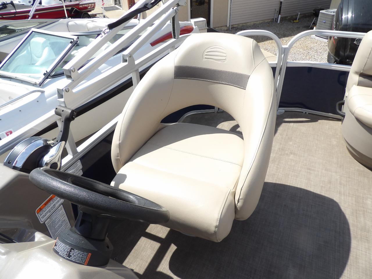 Sun Tracker Bass Buggy 18DLX  2020