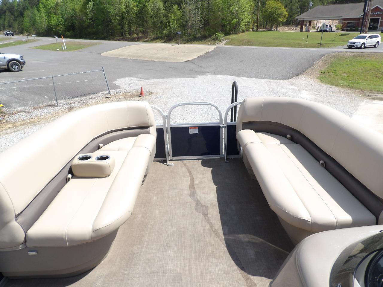 Sun Tracker Bass Buggy 18DLX  2020