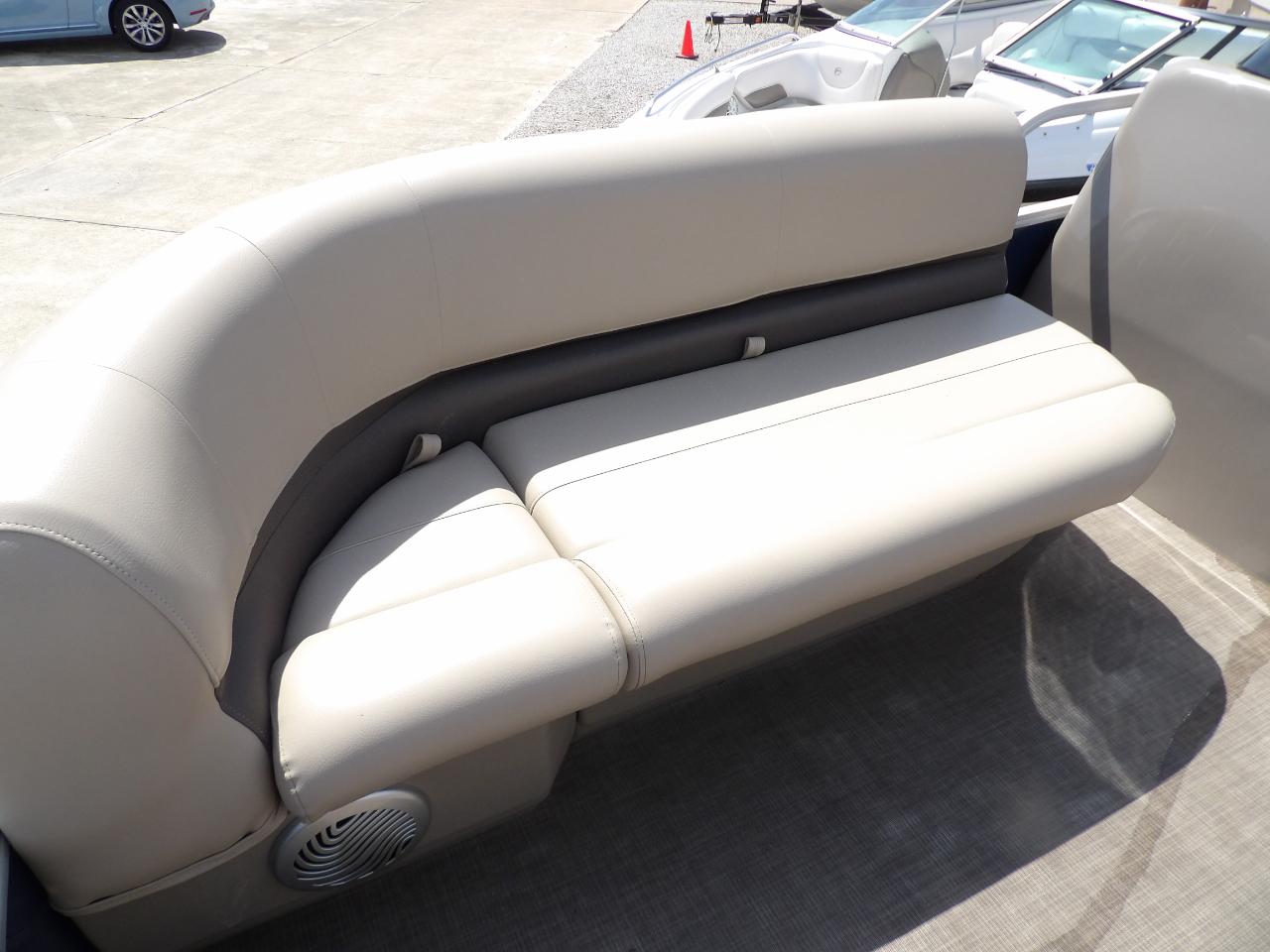 Sun Tracker Bass Buggy 18DLX  2020