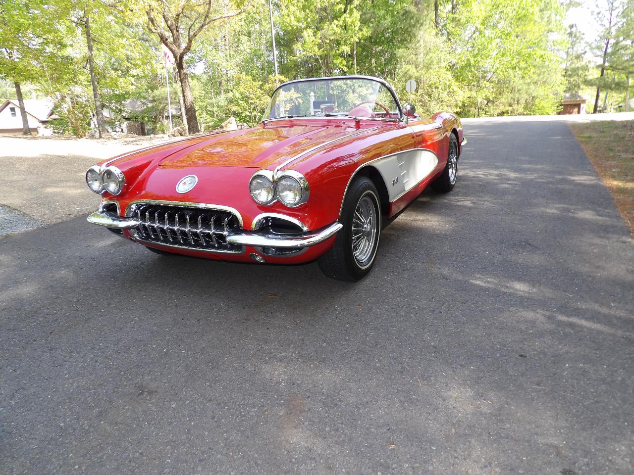 Chevrolet Corvette 2D Convertible 1960