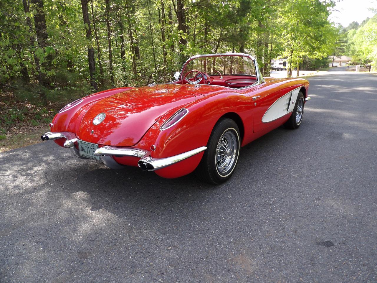 Chevrolet Corvette 2D Convertible 1960