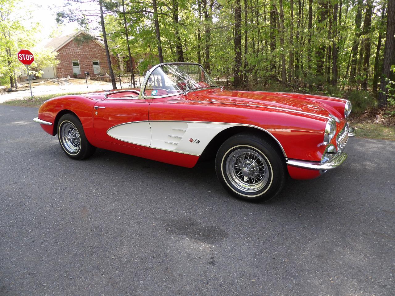 Chevrolet Corvette 2D Convertible 1960