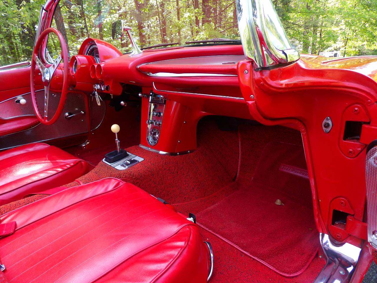 Chevrolet Corvette 2D Convertible 1960