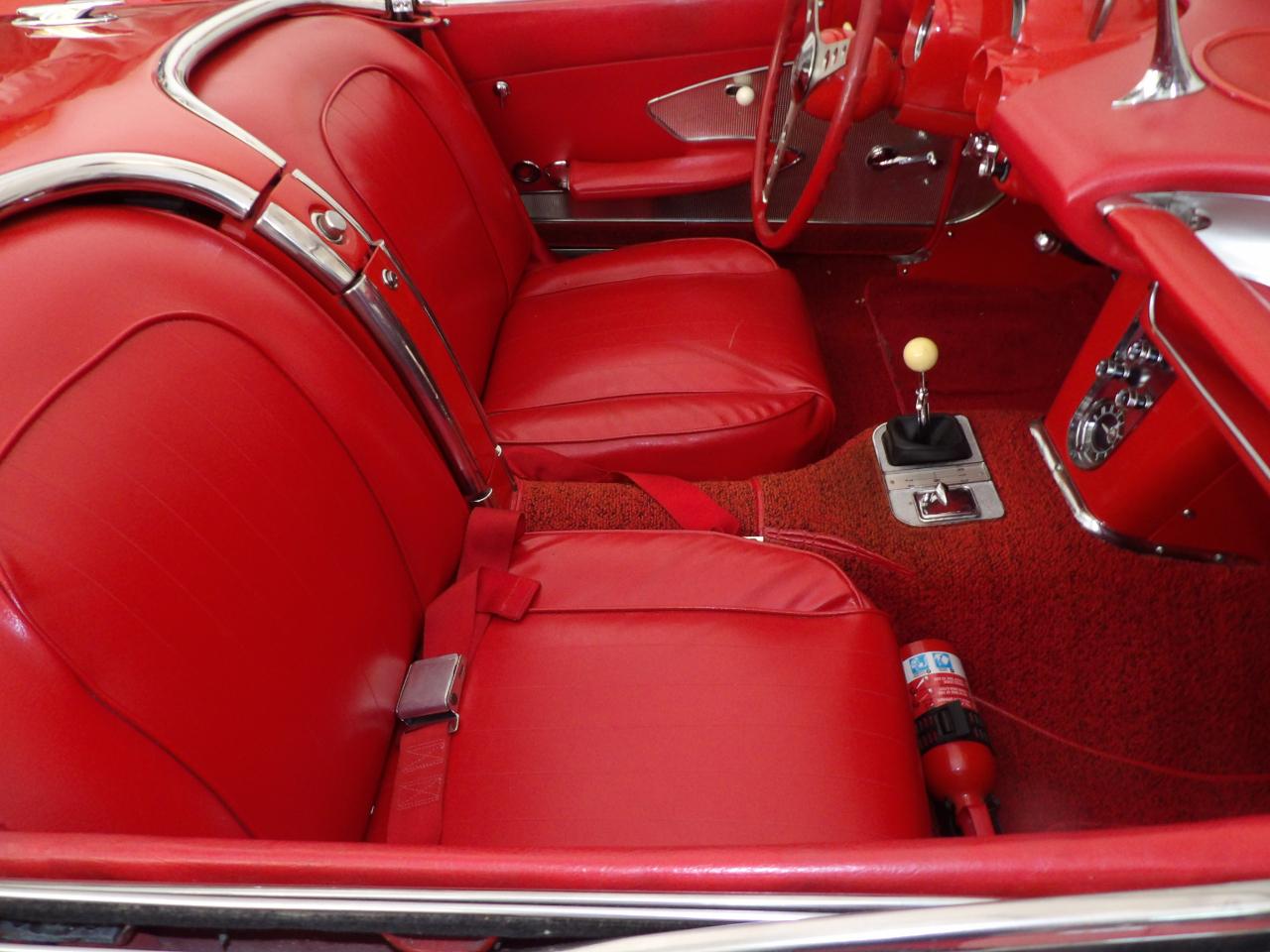 Chevrolet Corvette 2D Convertible 1960