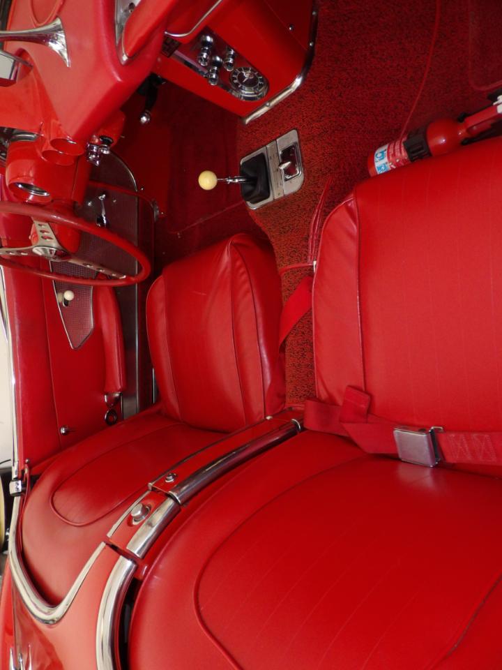 Chevrolet Corvette 2D Convertible 1960