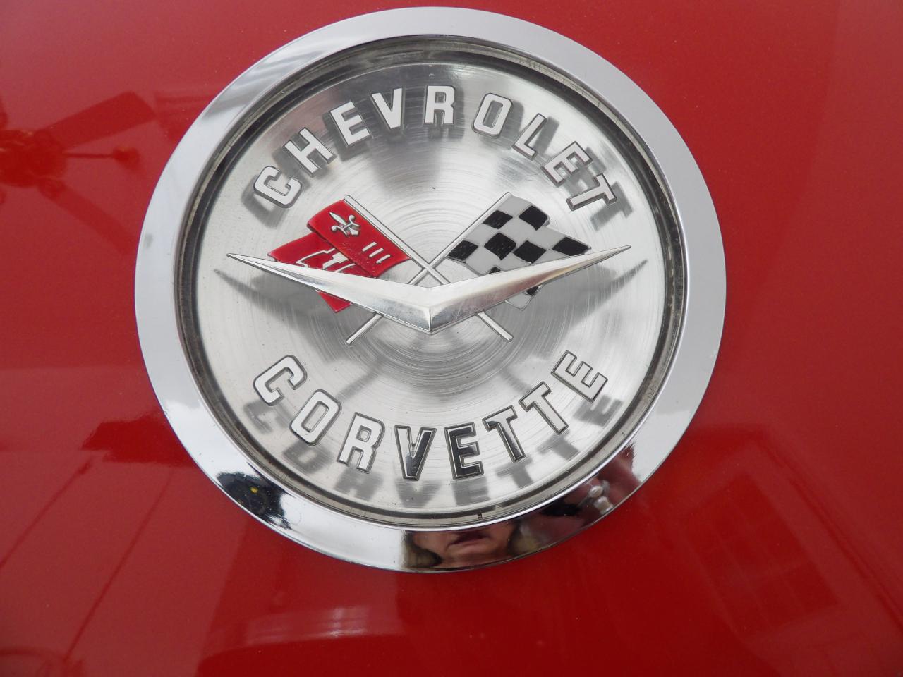 Chevrolet Corvette 2D Convertible 1960