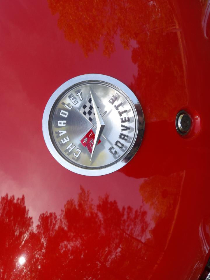 Chevrolet Corvette 2D Convertible 1960