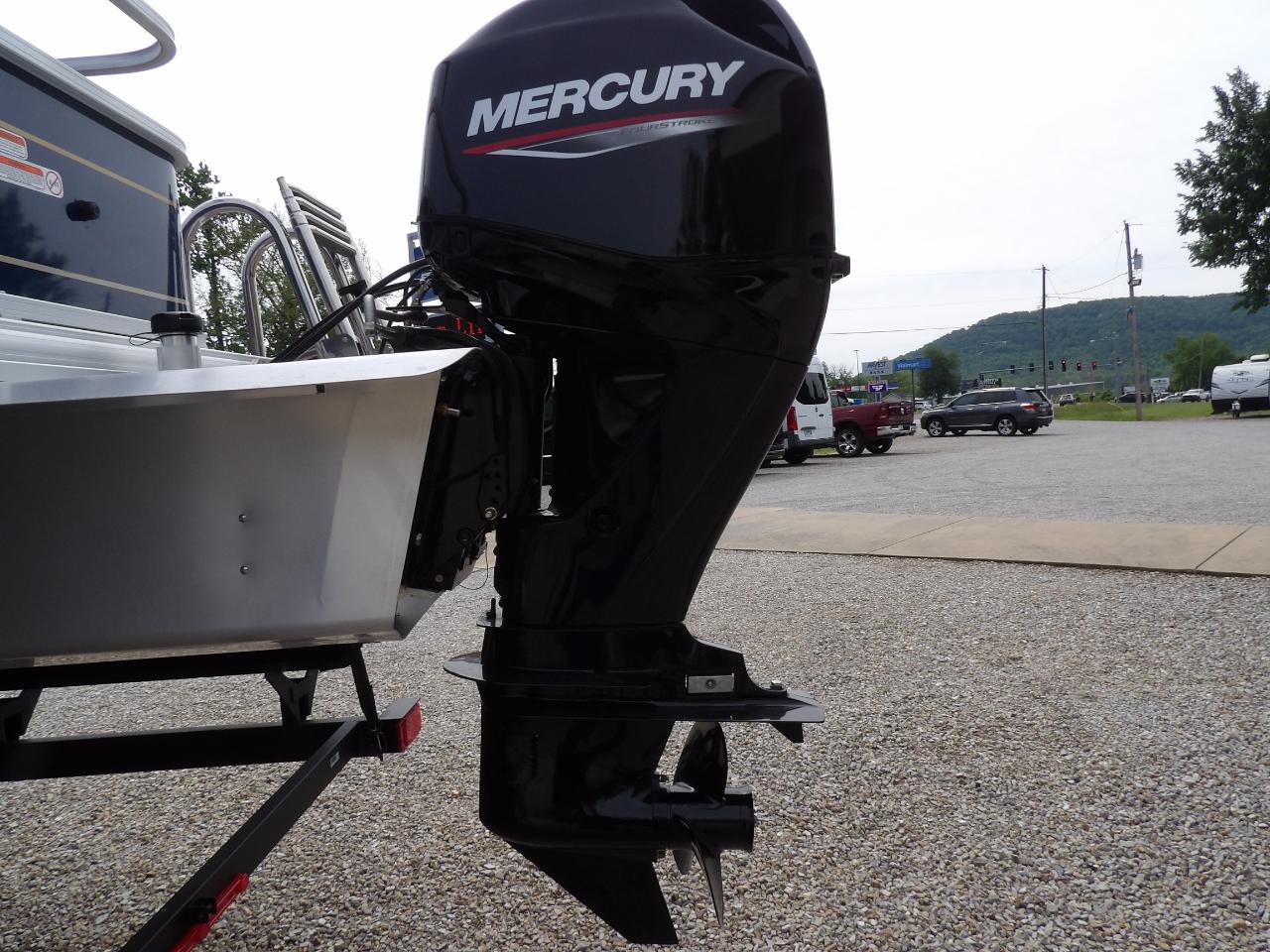 Sun Tracker Party Barge 18 DLX  2023