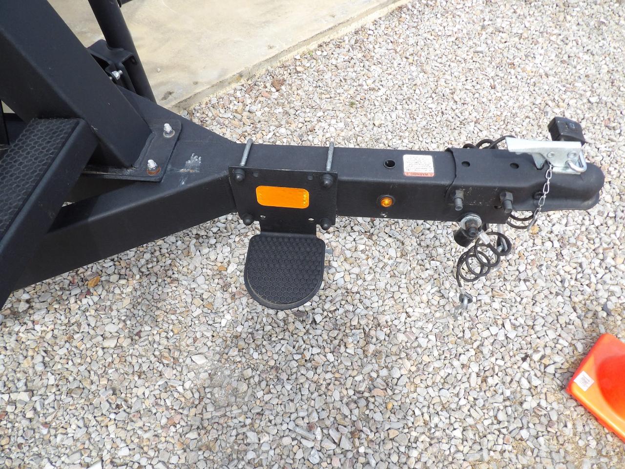Sun Tracker Party Barge 18 DLX  2023