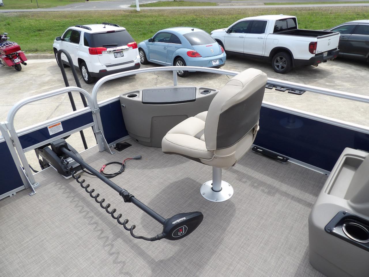 Sun Tracker Party Barge 18 DLX  2023