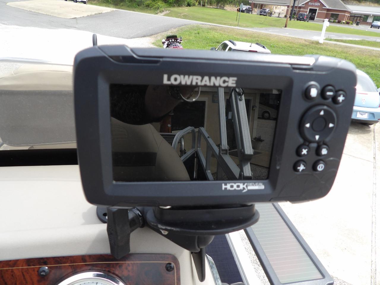 Sun Tracker Party Barge 18 DLX  2023