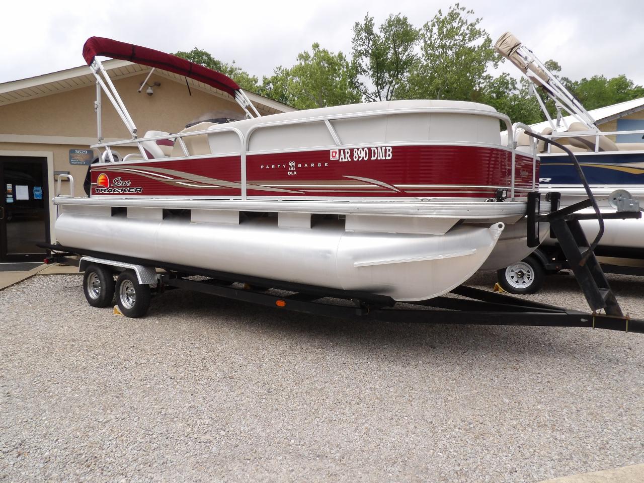 2012 Sun Tracker Party Barge 22 DLX w/ 90 hp Mercury Outboard