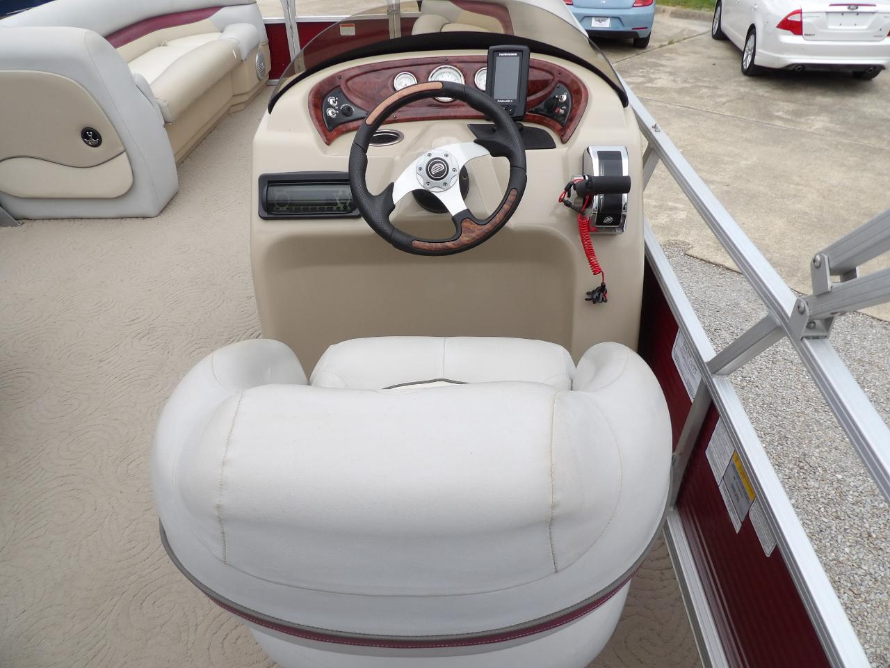 Sun Tracker Party Barge 22 DLX  2012