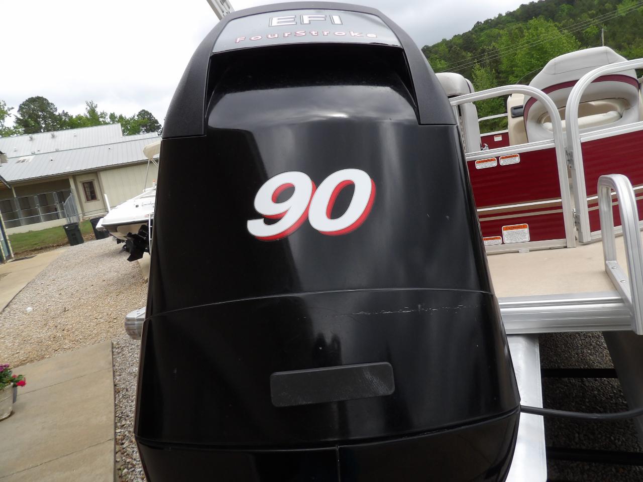 Sun Tracker Party Barge 22 DLX  2012