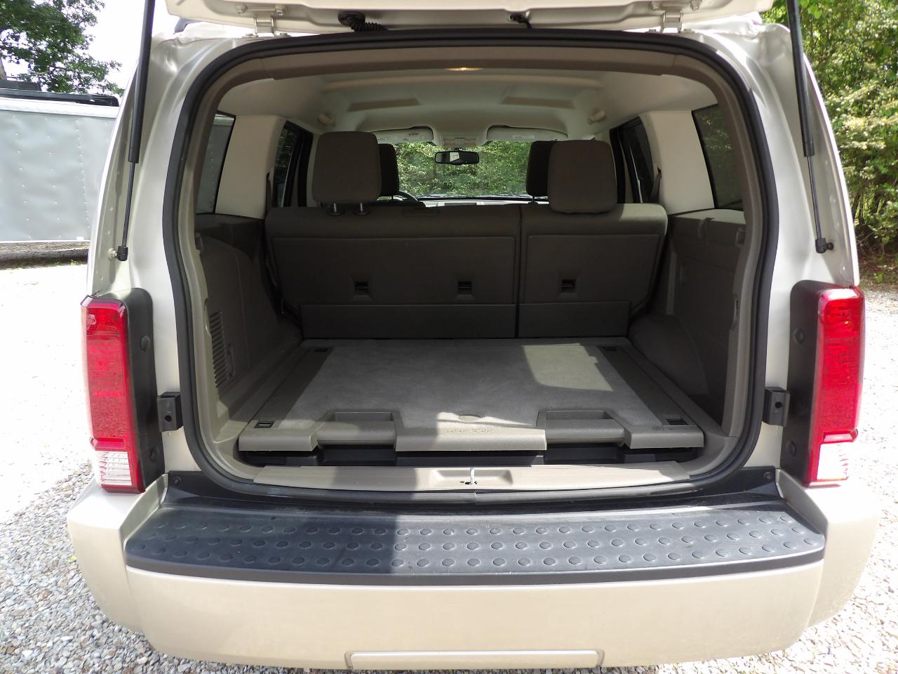 Dodge Nitro 2WD 4dr SLT 2008