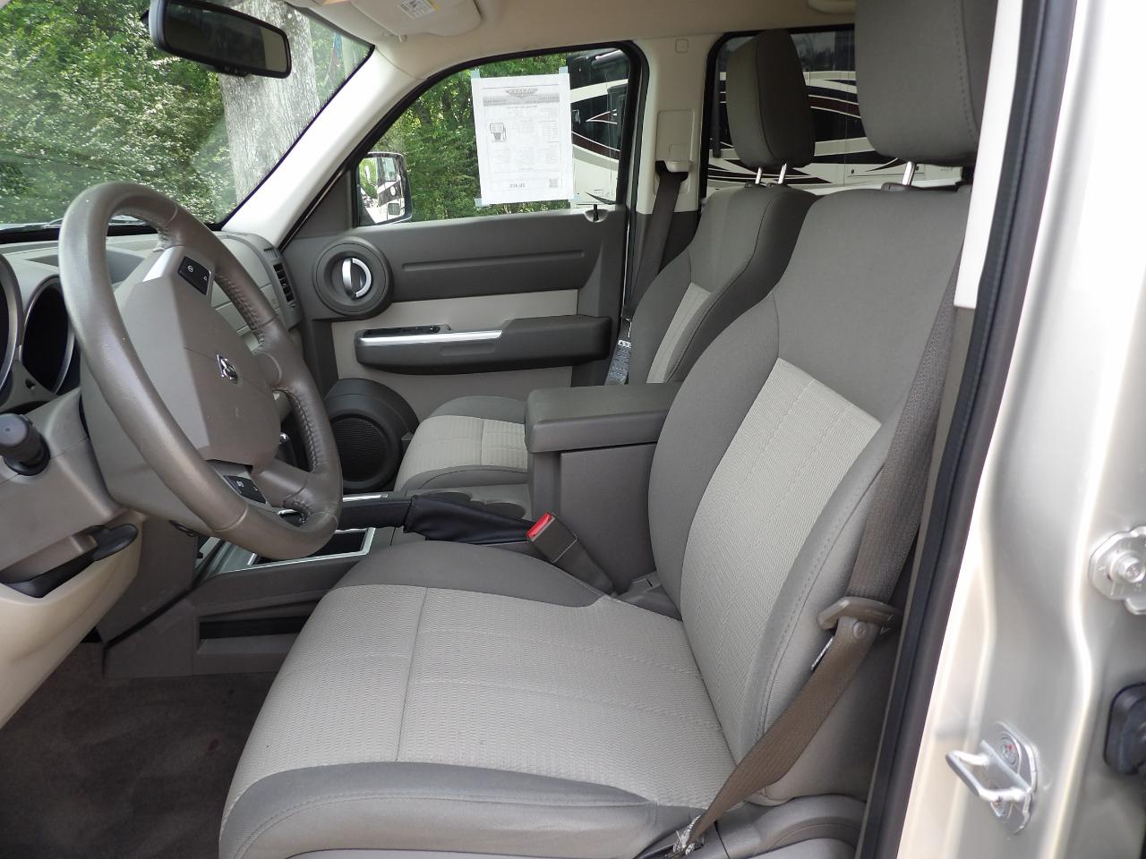 Dodge Nitro 2WD 4dr SLT 2008