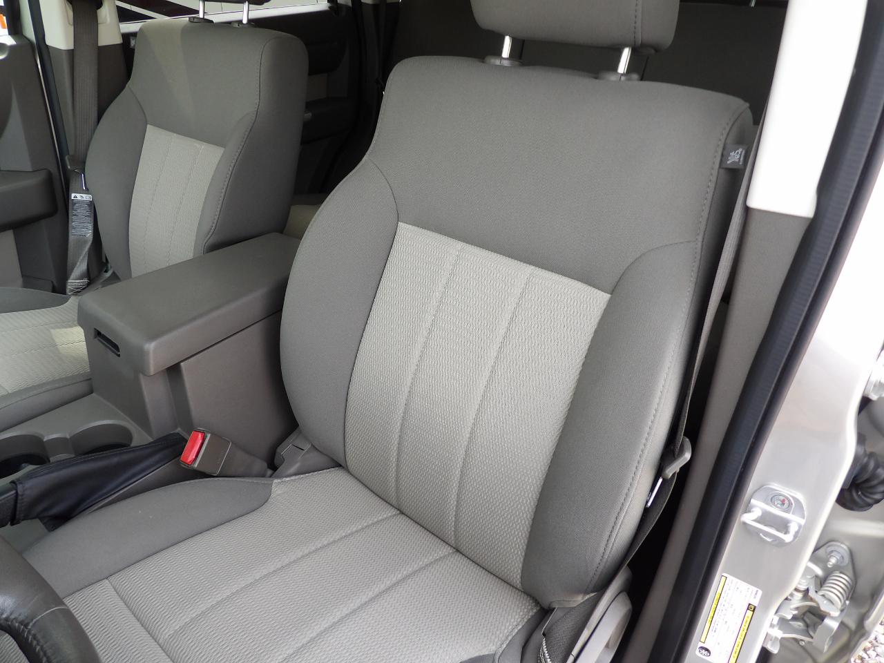 Dodge Nitro 2WD 4dr SLT 2008