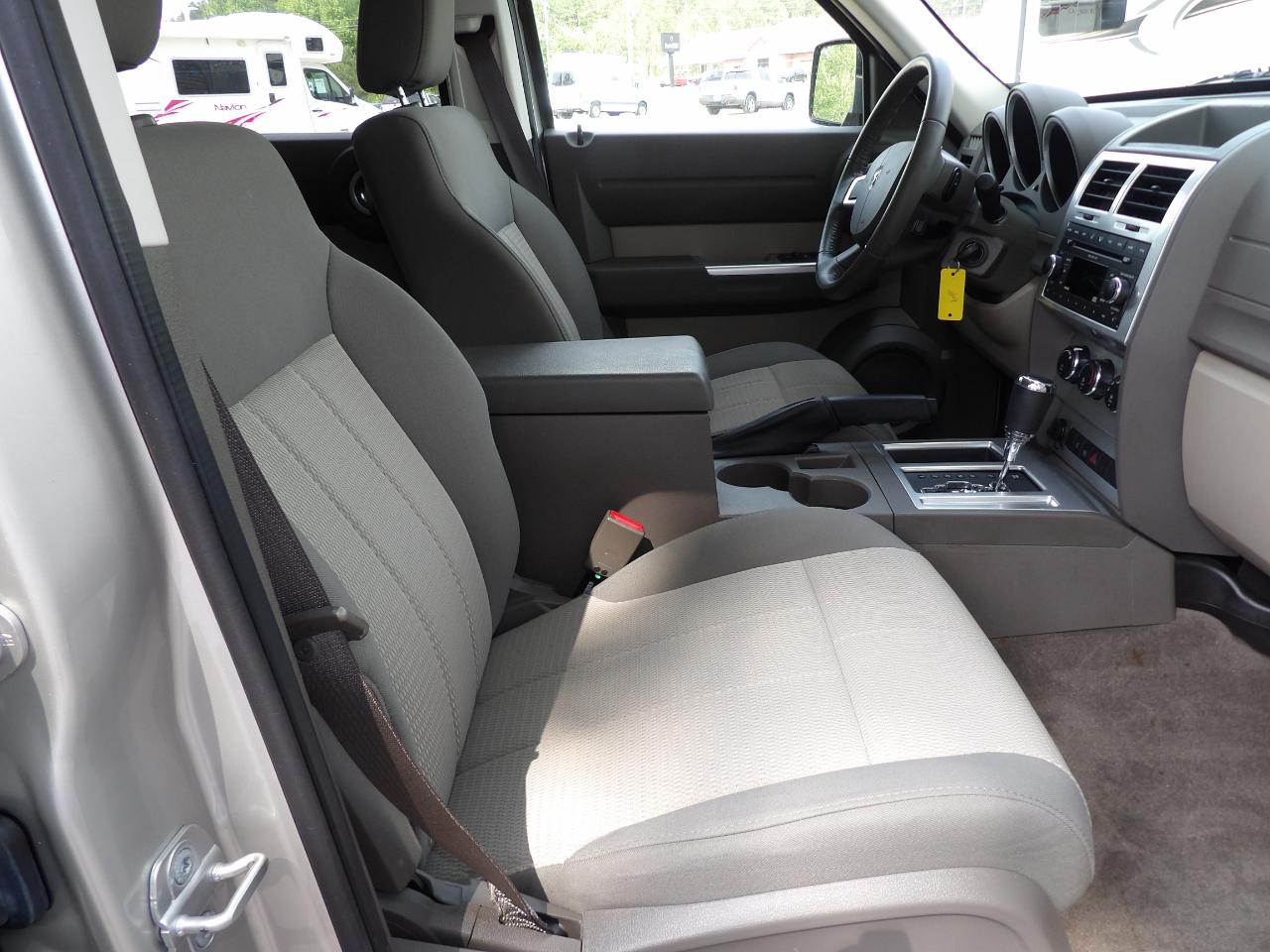 Dodge Nitro 2WD 4dr SLT 2008