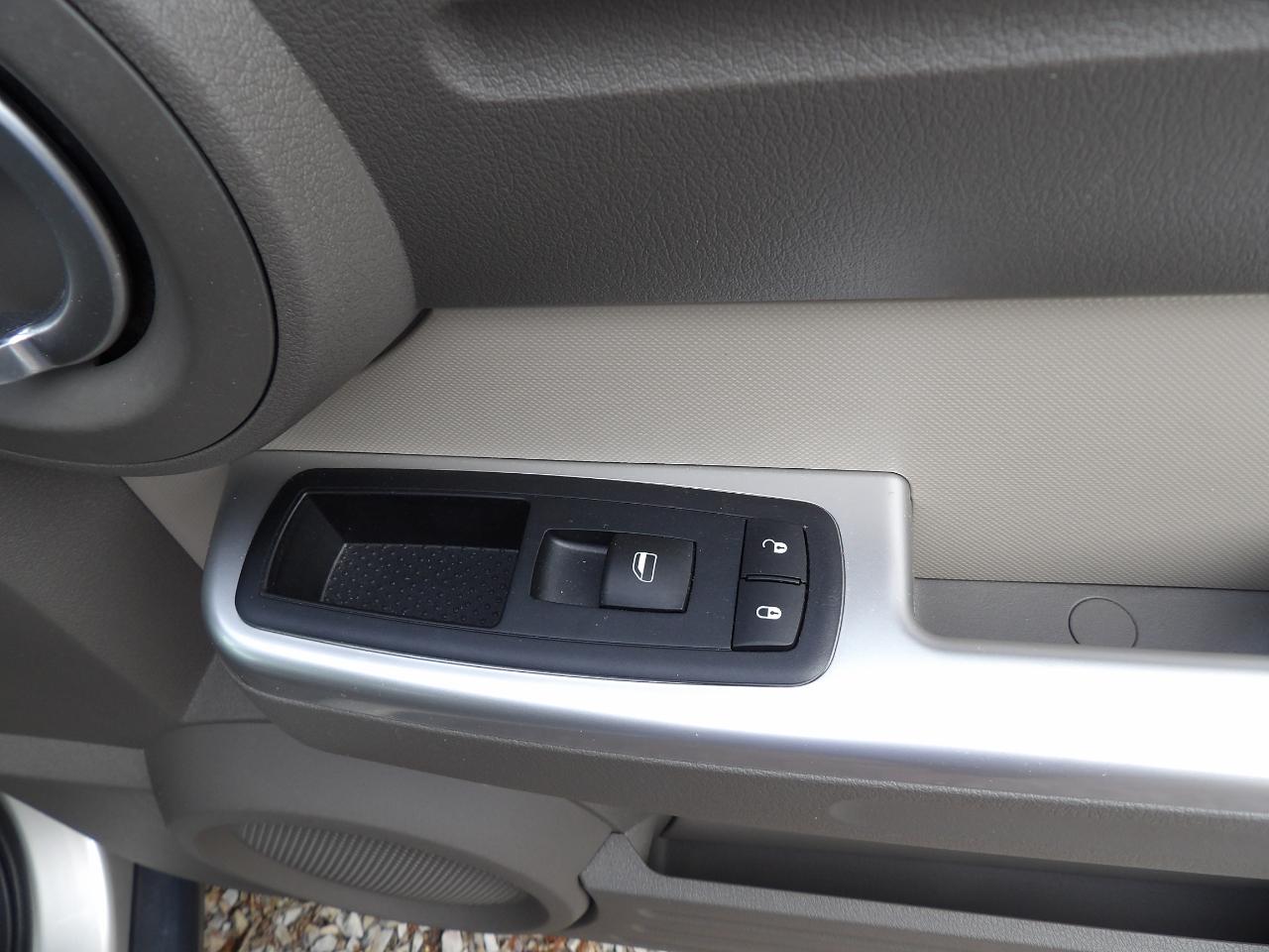 Dodge Nitro 2WD 4dr SLT 2008