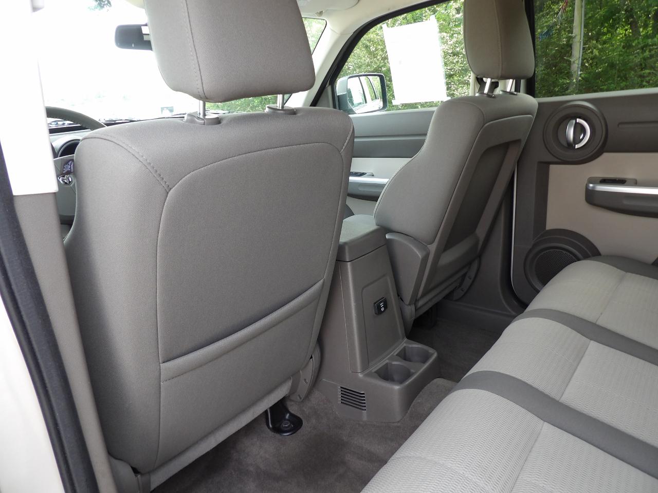 Dodge Nitro 2WD 4dr SLT 2008