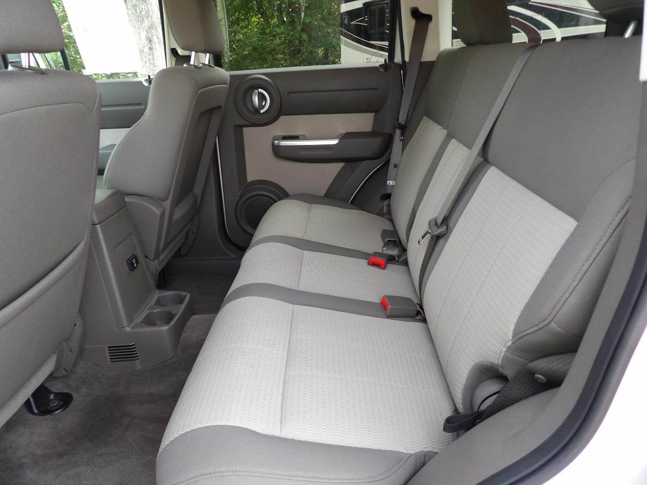 Dodge Nitro 2WD 4dr SLT 2008