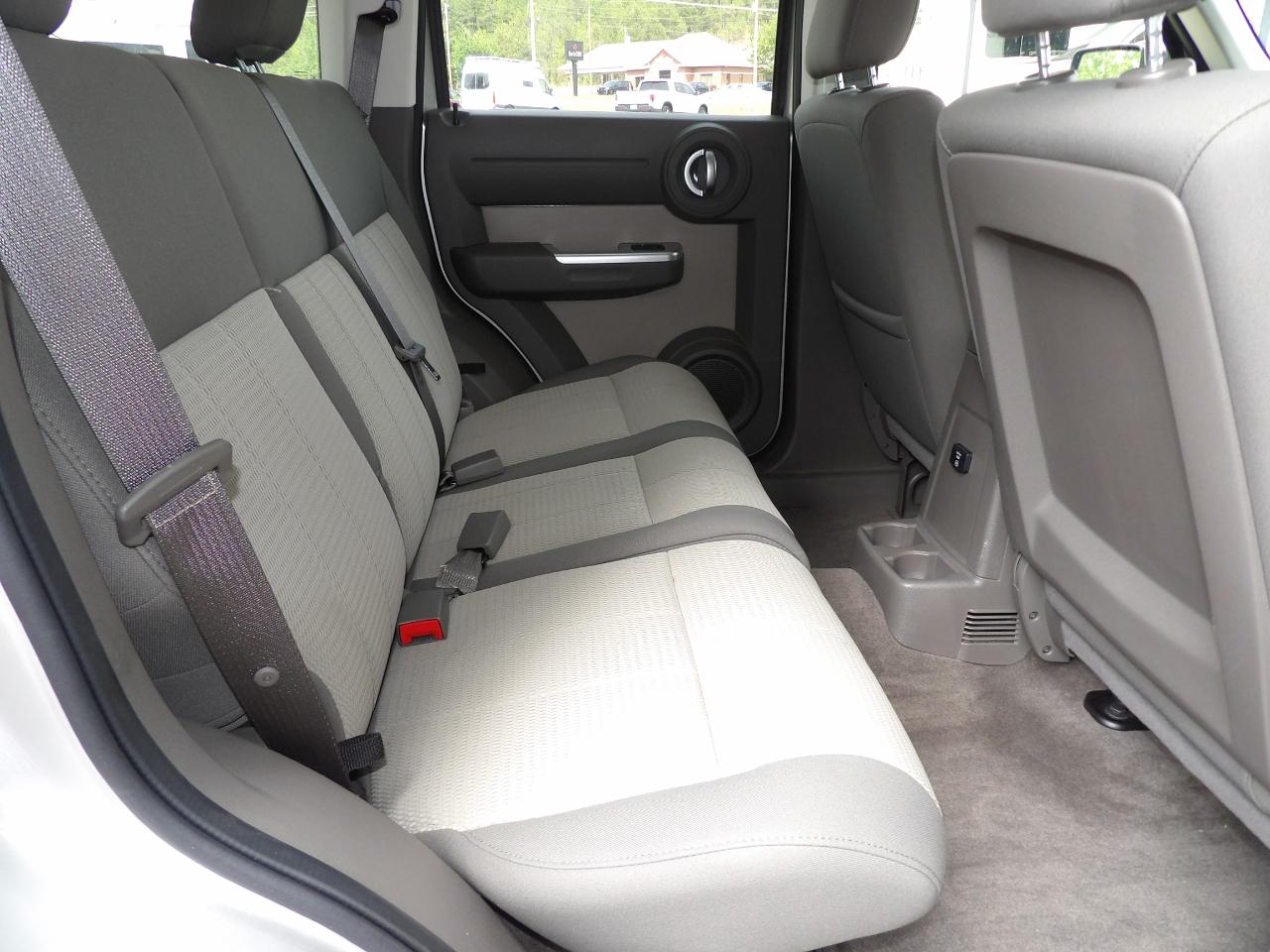 Dodge Nitro 2WD 4dr SLT 2008