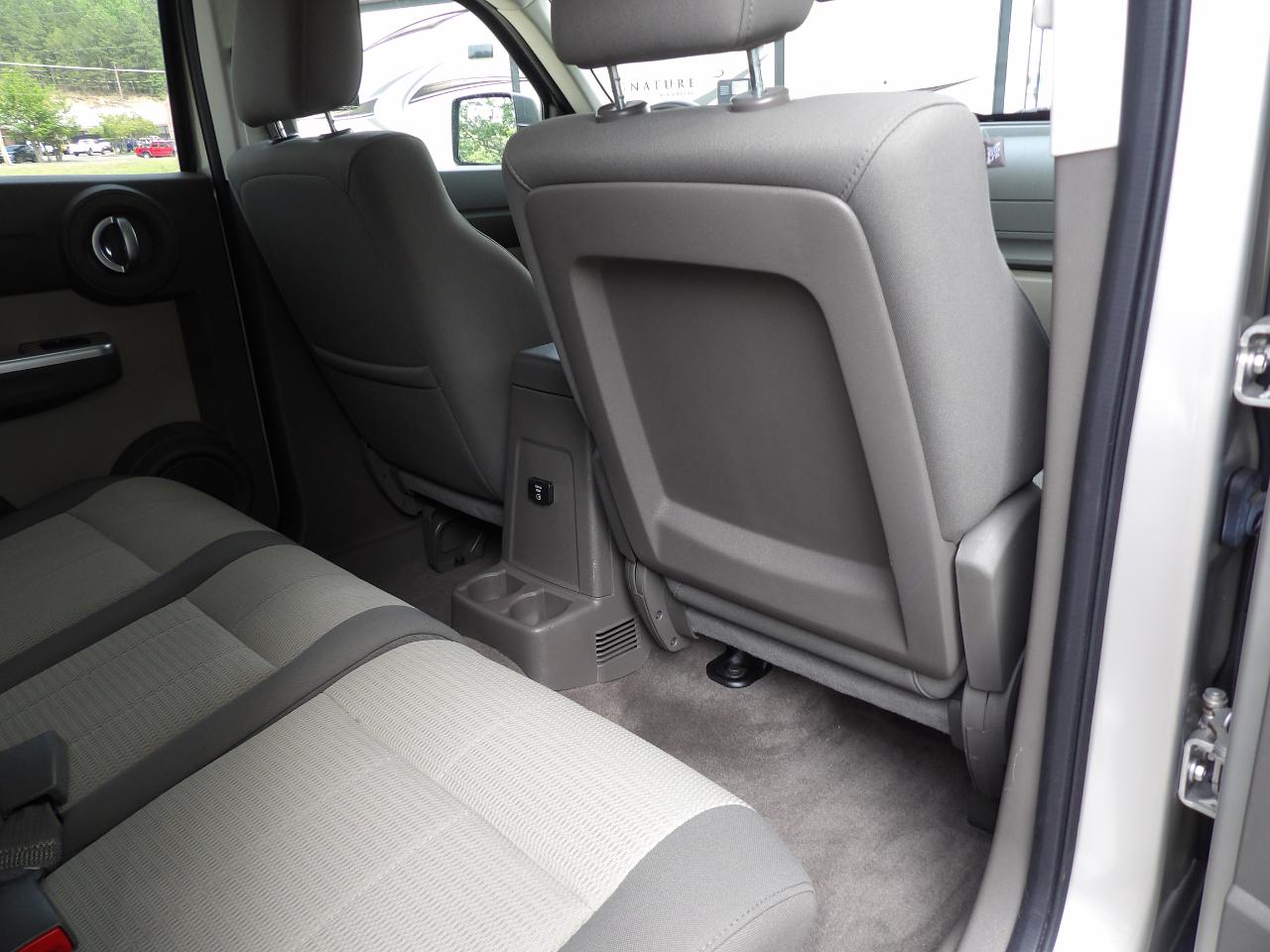 Dodge Nitro 2WD 4dr SLT 2008