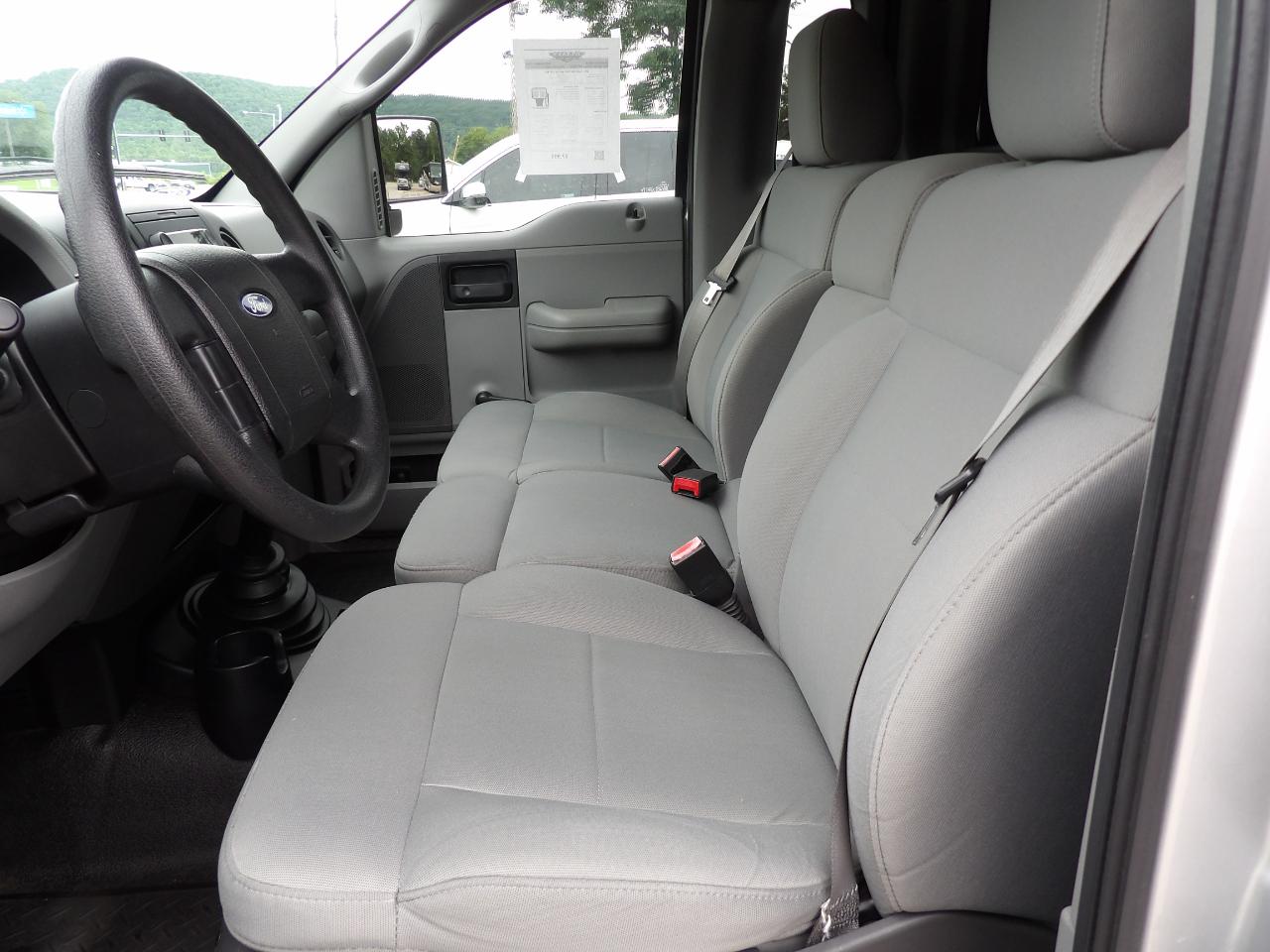 Ford F-150 2WD Reg Cab 126" XL 2007