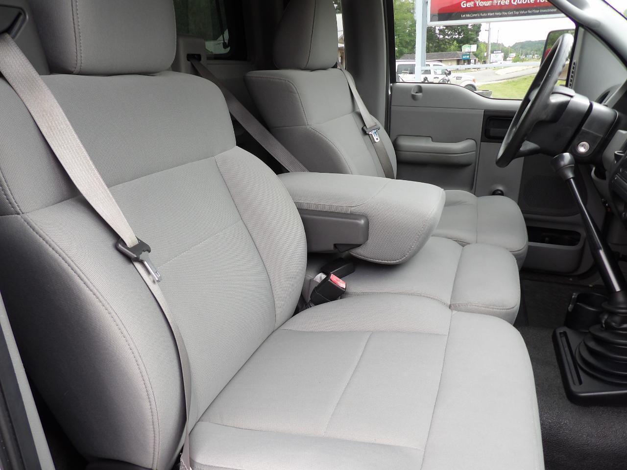 Ford F-150 2WD Reg Cab 126" XL 2007