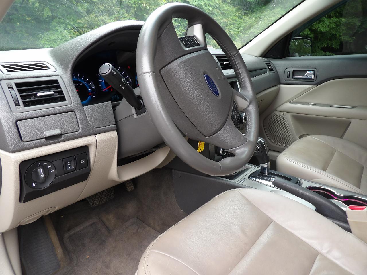 Ford Fusion 4dr Sdn SEL FWD 2011