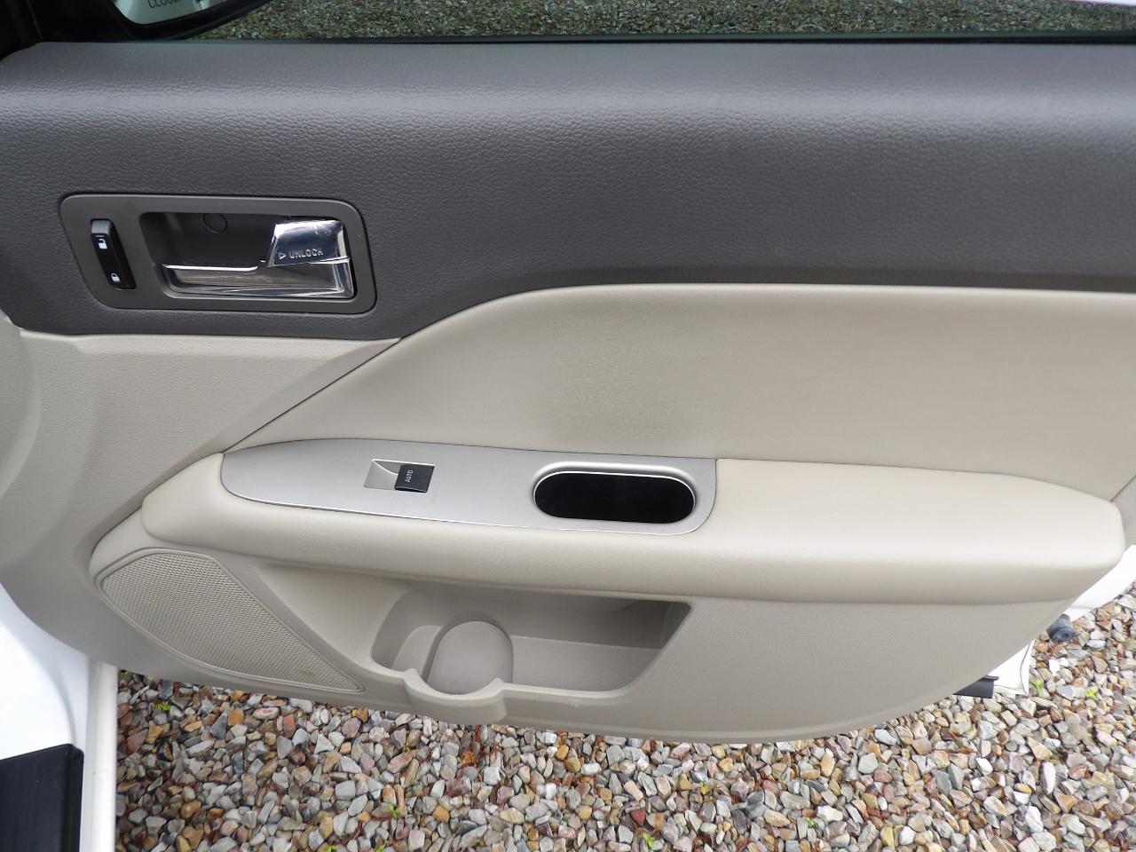 Ford Fusion 4dr Sdn SEL FWD 2011