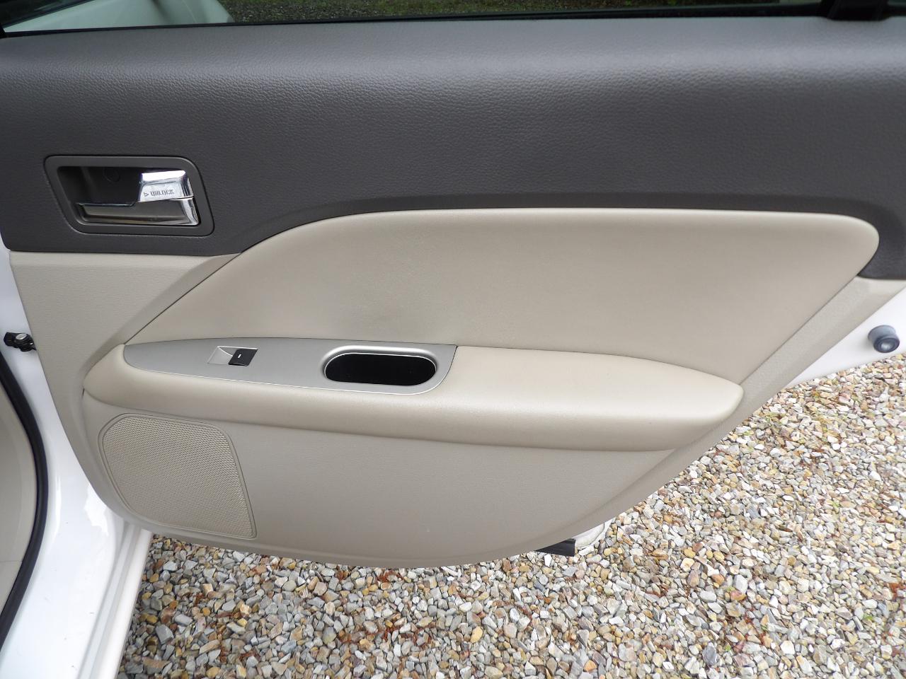 Ford Fusion 4dr Sdn SEL FWD 2011