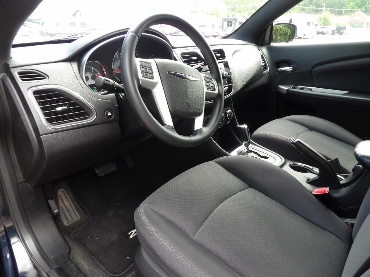 Chrysler 200 2dr Conv Touring 2012