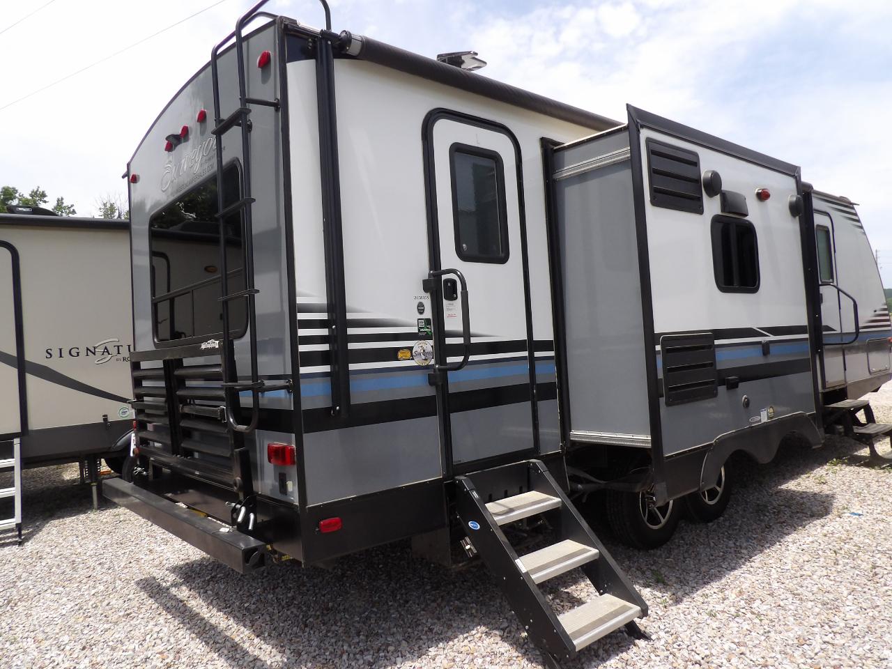 Forest River Surveyor  2018