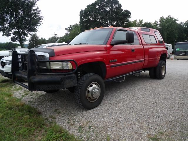 Red 2000 Dodge RAM 3500 Pickup Truck Manual
