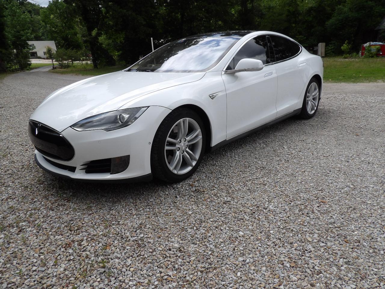 2015 Tesla Model S 70D's photo