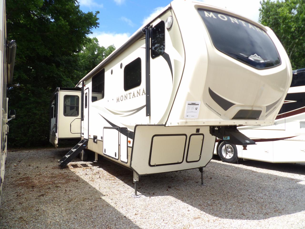 2019 Keystone Montana 3811 Weight 13627 lbs