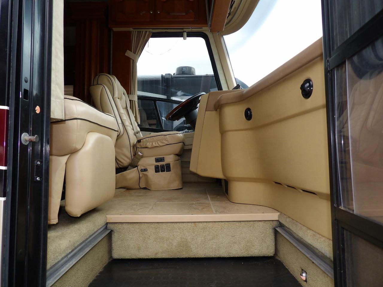 Country Coach Intrigue  2006