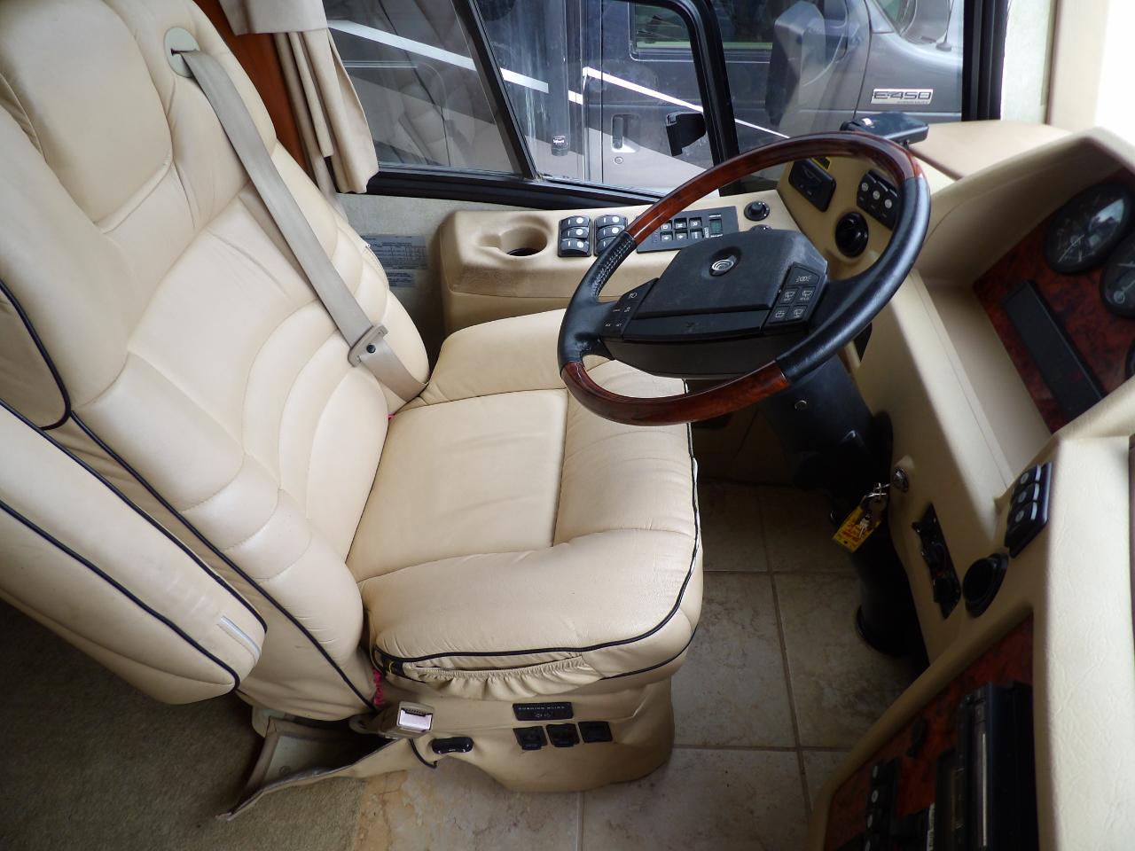 Country Coach Intrigue  2006