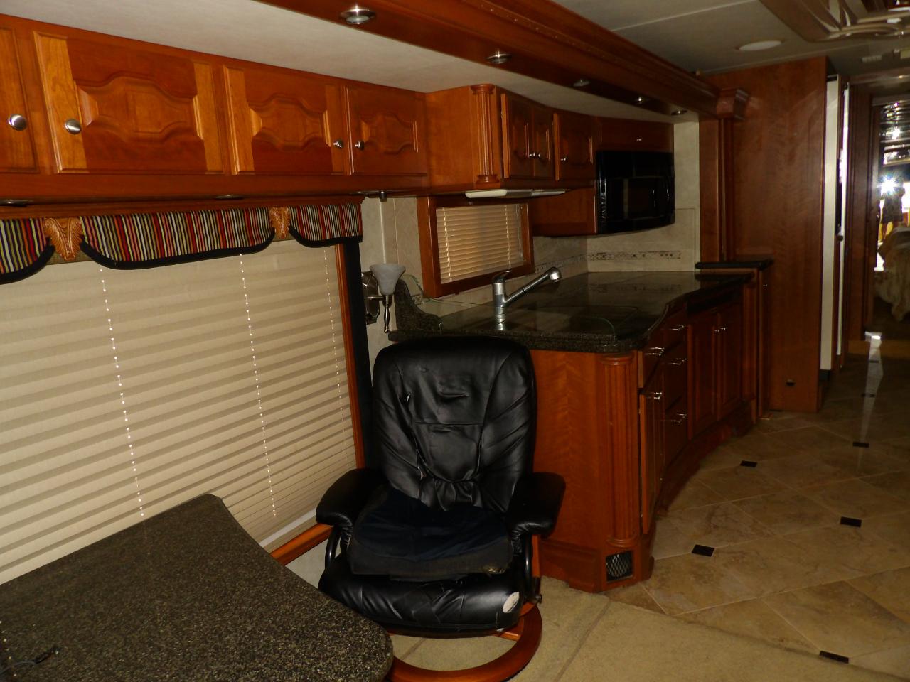 Country Coach Intrigue  2006